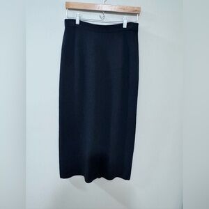 Women's St. John Basic Black Long Knit  Pencil Skirt. Size 8